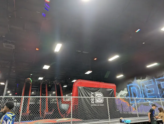 Gravady trampoline park Picture 2