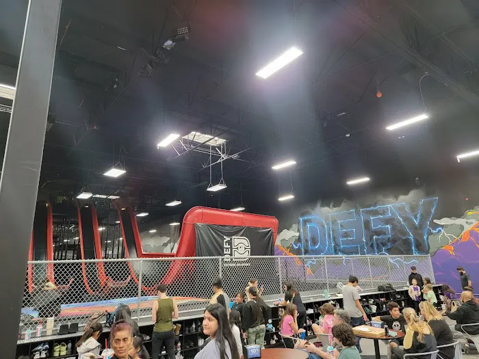 Gravady trampoline park Picture 8