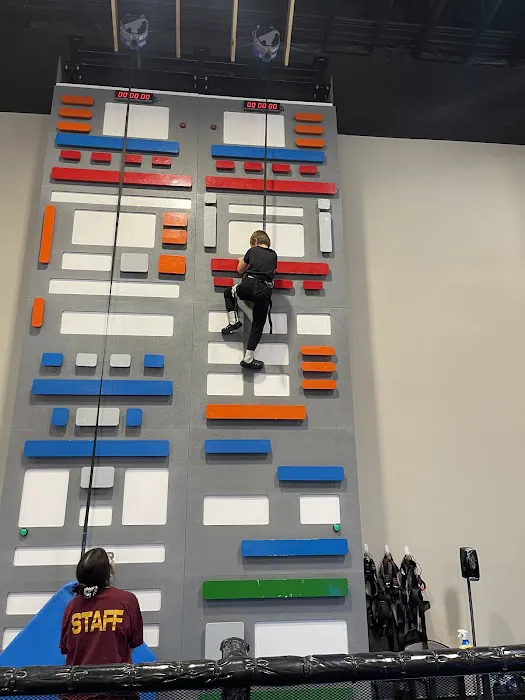 Bouncy World Indoor Mega Playland & Cafe Picture 7