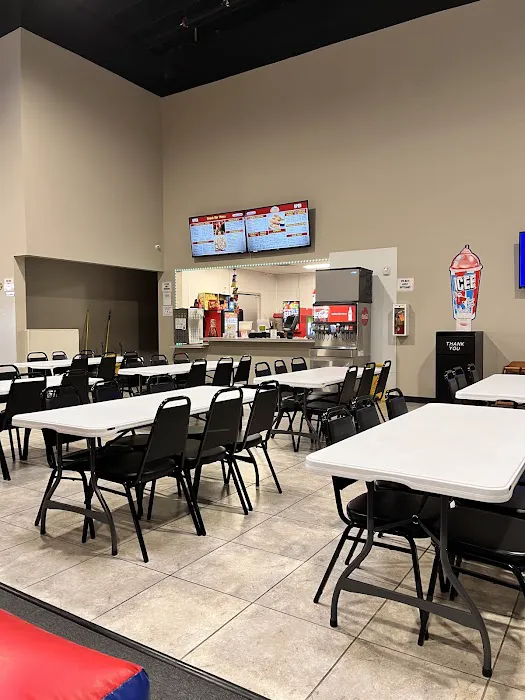 Bouncy World Indoor Mega Playland & Cafe Picture 10