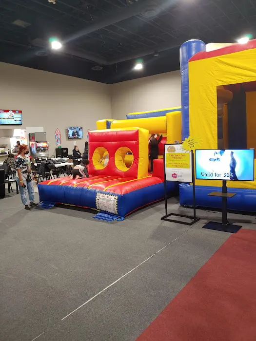 Bouncy World Indoor Bounce Playland Picture 1