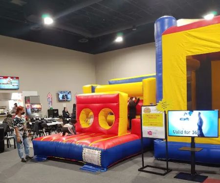 Bouncy World Indoor Bounce Playland