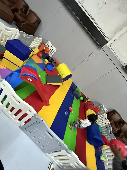 Little Bounce Town Picture 2