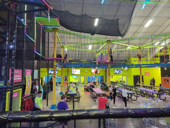 SKY Trampoline Park Picture 6