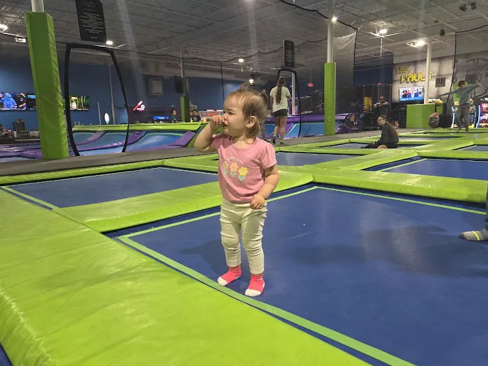 SKY Trampoline Park Picture 11