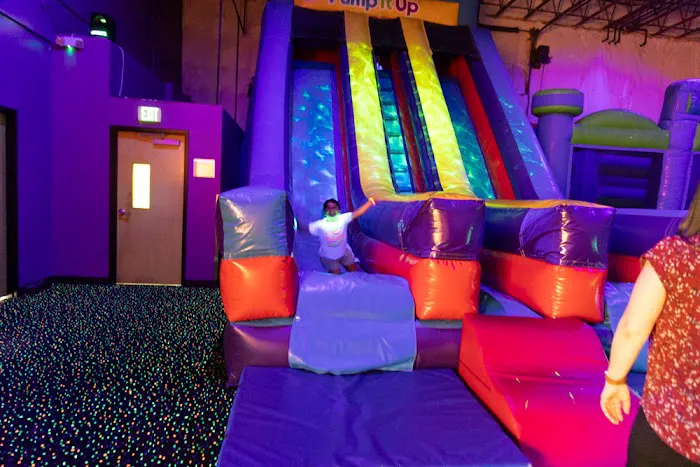 Pump It Up Kirkland Kids Birthdays and More Picture 3