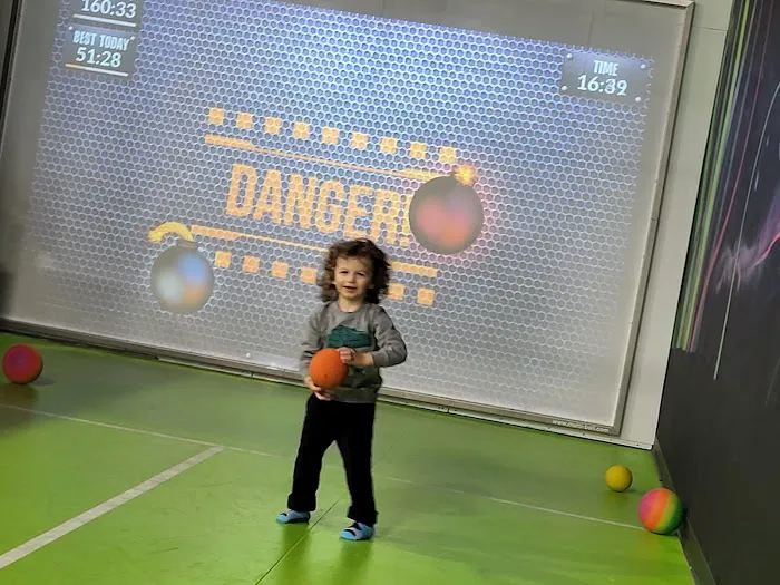 Sky Zone Trampoline Park Picture 8