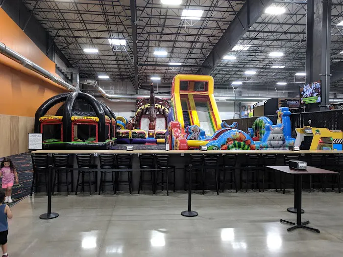 Arena Sports Mill Creek Picture 10