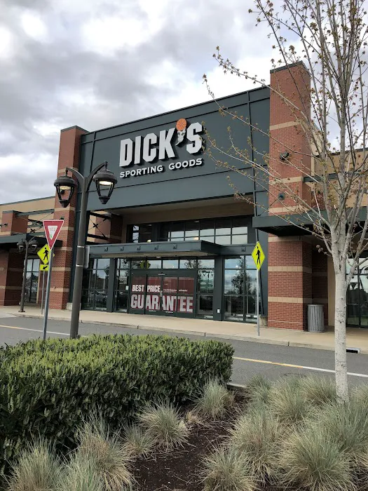 DICK'S Sporting Goods Picture 2