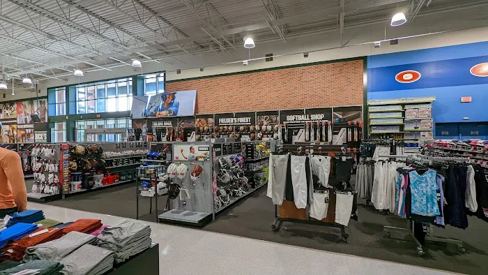 DICK'S Sporting Goods Picture 5