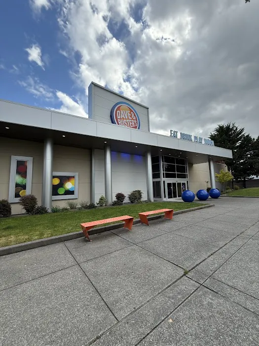 Dave & Buster's Auburn - King Picture 5