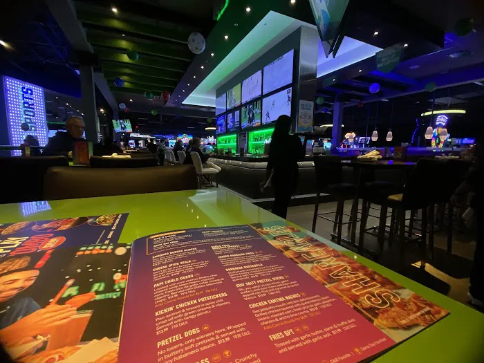 Dave & Buster's Auburn - King Picture 7