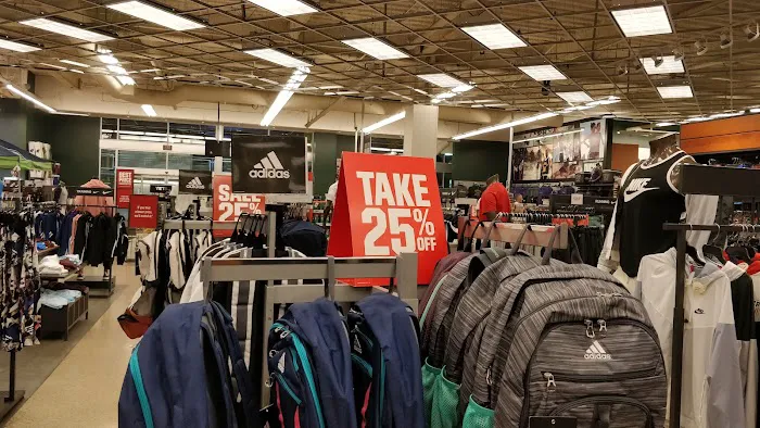 DICK'S Sporting Goods Picture 6