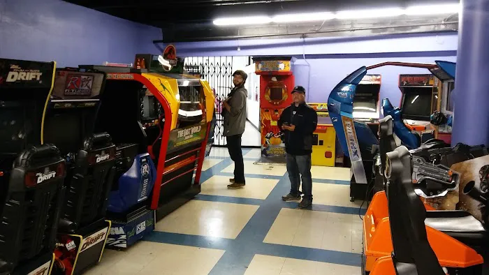 Sky Zone Trampoline Park Picture 1