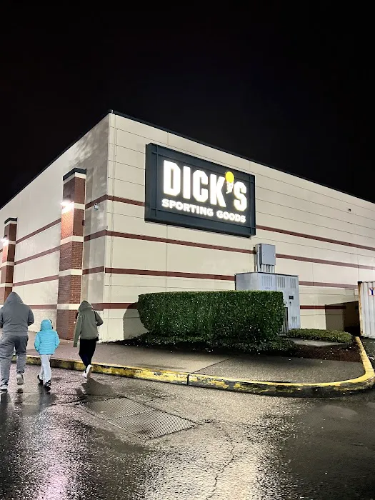 DICK'S Sporting Goods Picture 7