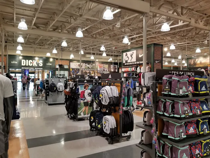 DICK'S Sporting Goods Picture 9