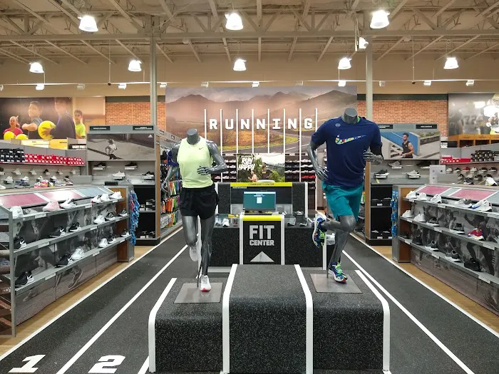 DICK'S Sporting Goods Picture 10