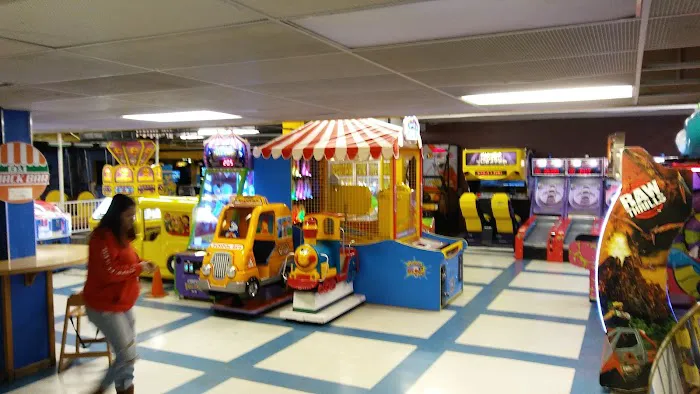 B & I Amusements Picture 3