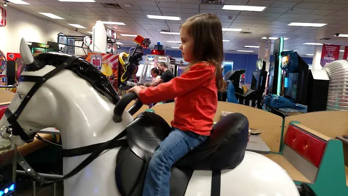 Chuck E. Cheese Picture 9