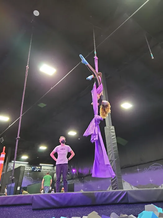 Jumping Cholla Trampoline Park Picture 10