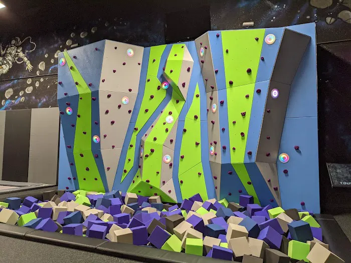 Elevate Trampoline Park Picture 3