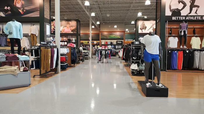 DICK'S Sporting Goods Picture 5