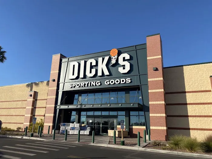 DICK'S Sporting Goods Picture 7