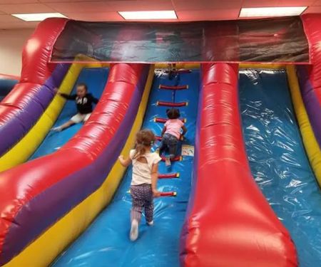Vista Jump N Play