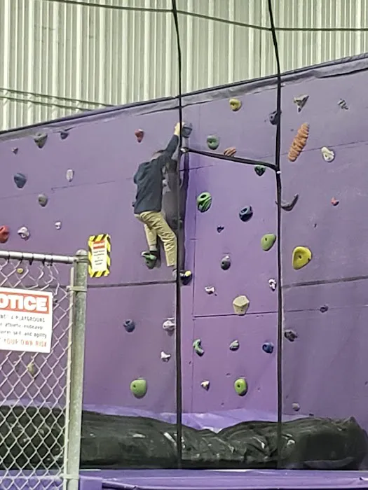 Get Air Trampoline Park Picture 7