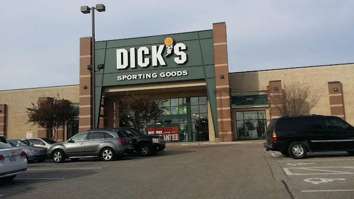 DICK'S Sporting Goods Picture 9