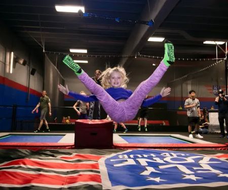 The Hub Trampoline & Axe Throwing