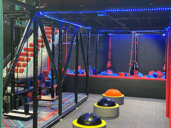 The Hub Trampoline & Axe Throwing Picture 5