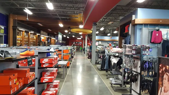 DICK'S Sporting Goods Picture 9