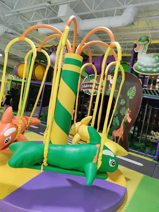 KIDS PLAYS Picture 1