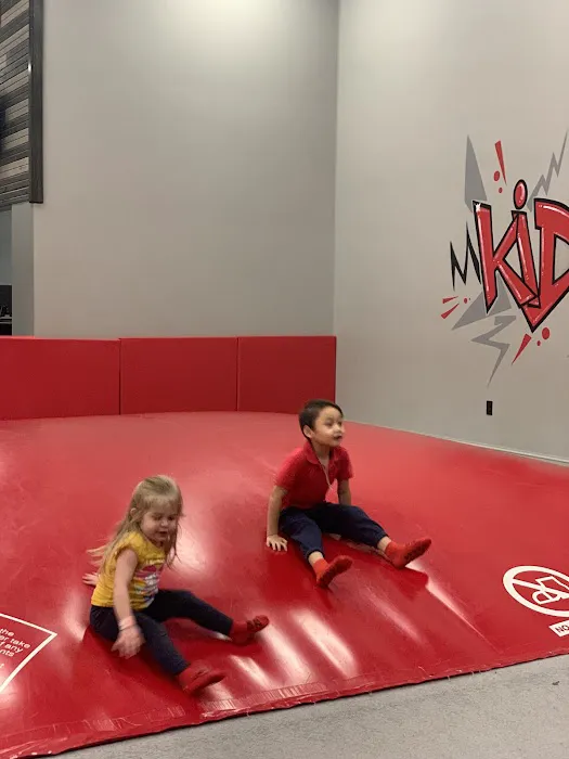 Drop Zone Family Fun Center Picture 5