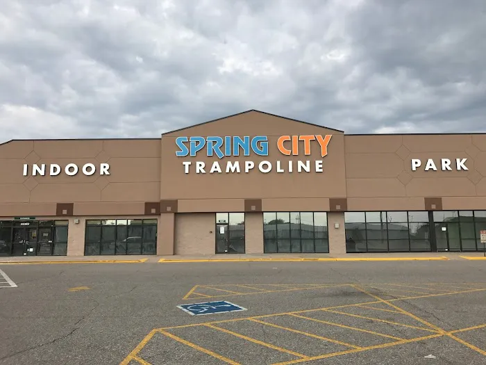 Spring City Indoor Trampoline Park Picture 3