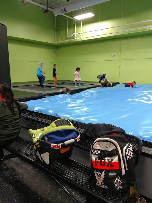 Spring City Indoor Trampoline Park Picture 5