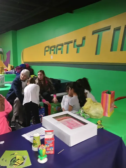 Get Air Trampoline Park Picture 7