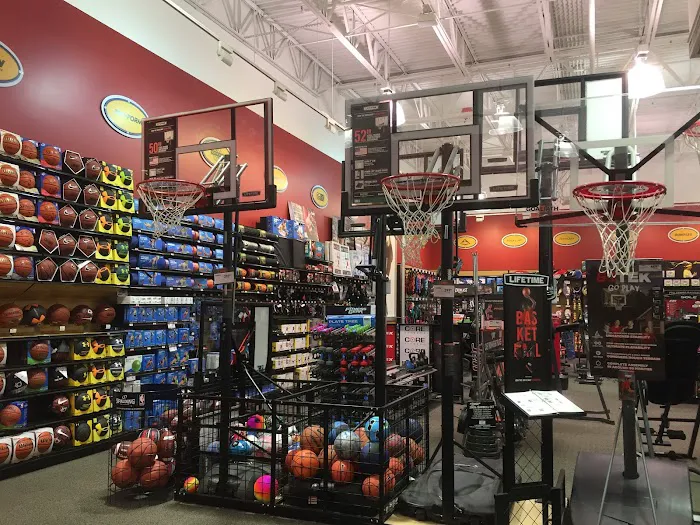 DICK'S Sporting Goods Picture 7