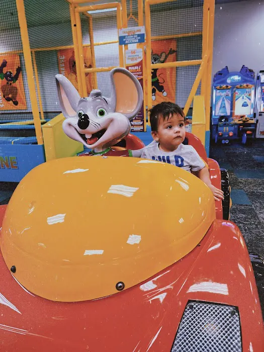 Chuck E. Cheese Picture 4