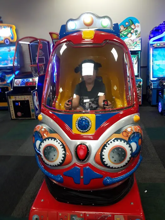 Chuck E. Cheese Picture 9