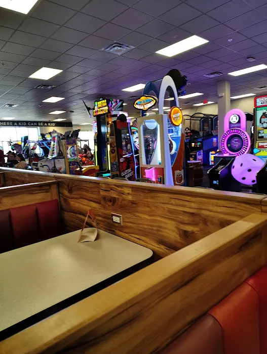Chuck E. Cheese Picture 8