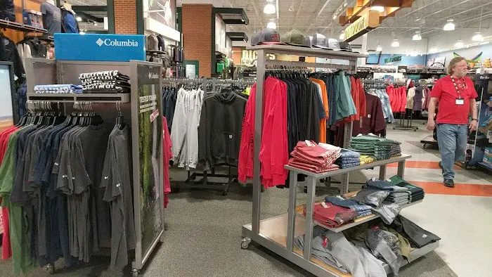 DICK'S Sporting Goods Picture 4