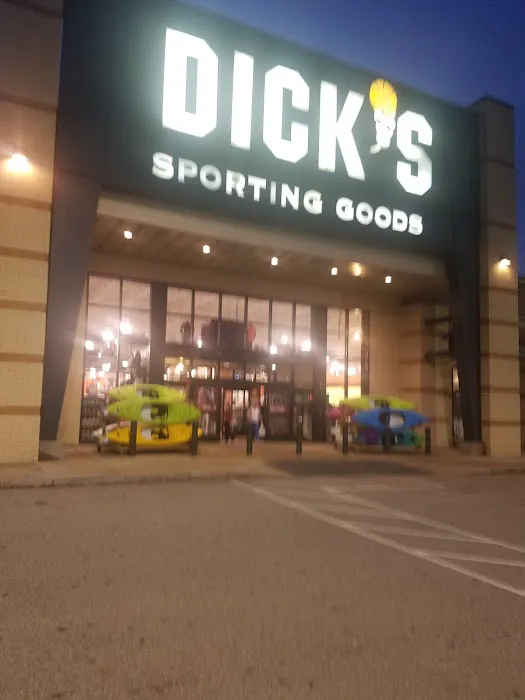 DICK'S Sporting Goods Picture 5
