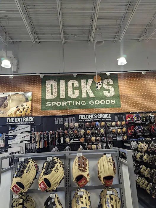 DICK'S Sporting Goods Picture 7