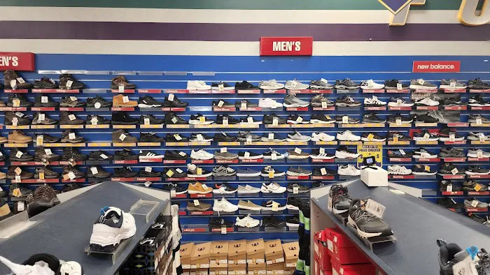 Big 5 Sporting Goods Picture 3