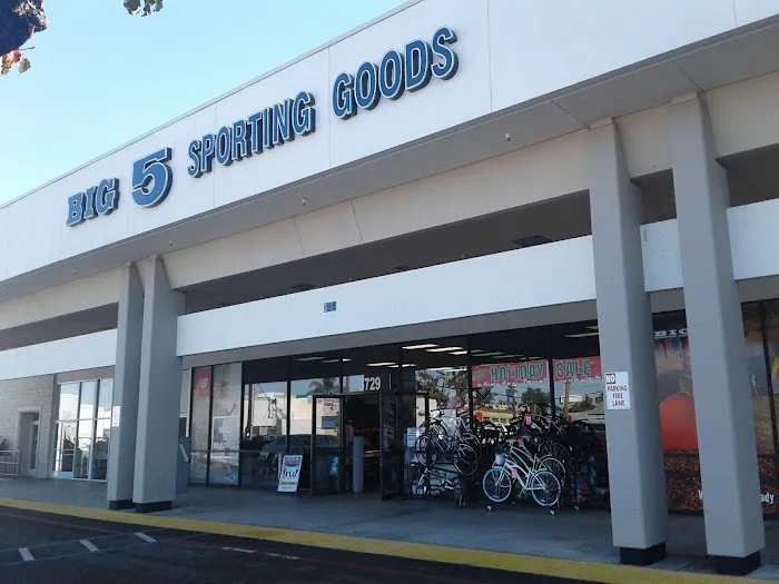 Big 5 Sporting Goods Picture 10