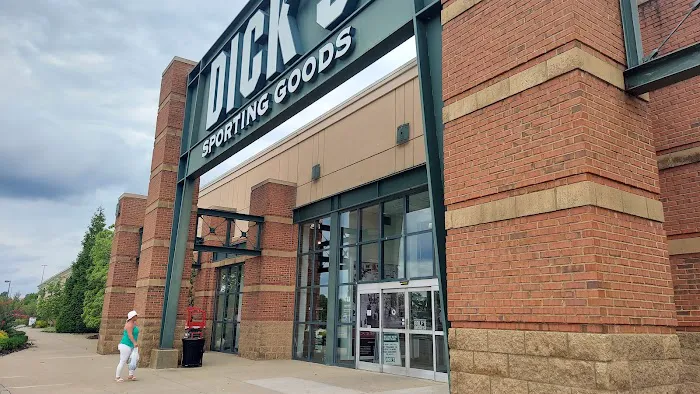 DICK'S Sporting Goods Picture 9