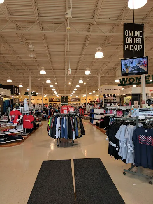DICK'S Sporting Goods Picture 7
