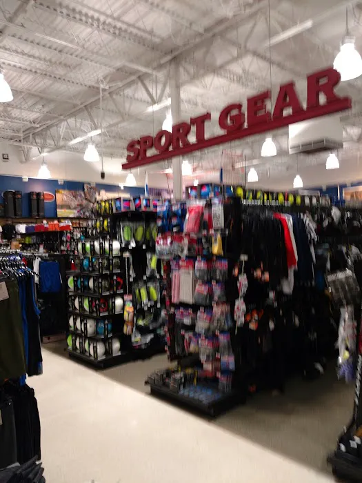 DICK'S Sporting Goods Picture 3